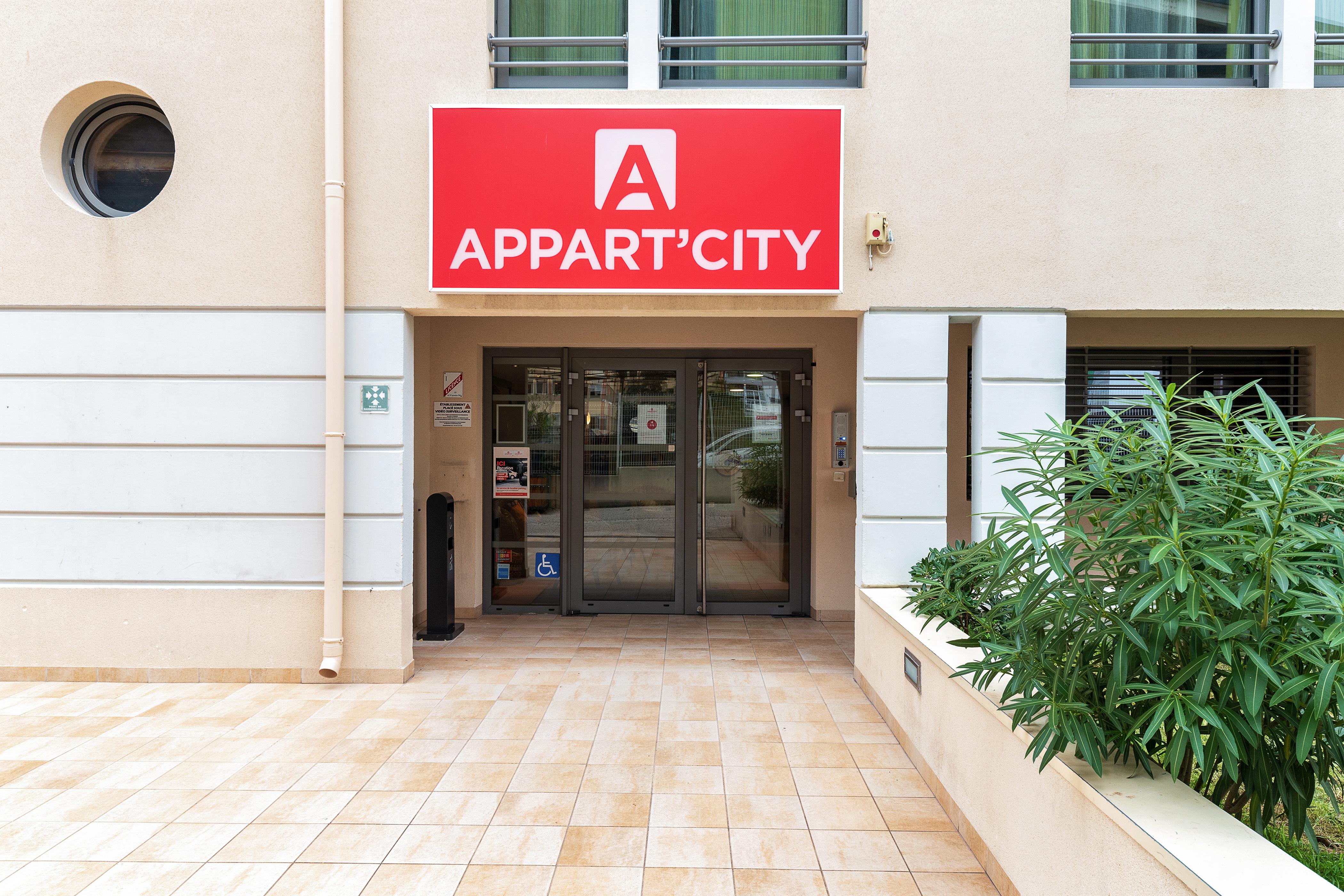 Appart’City Confort La Ciotat – Côté Port Exterior foto